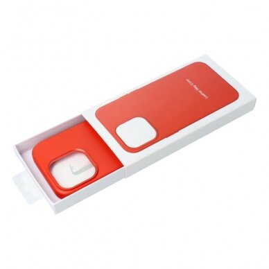 iPhone 15 red MagLeather MagSafe nugarėlė 7