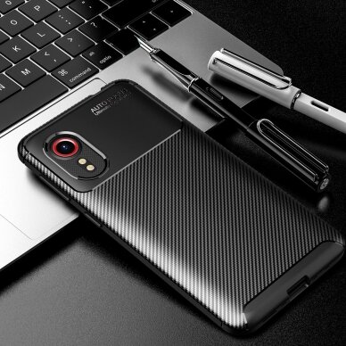 Samsung Xcover 5 juoda Carbon Fiber nugarėlė 1